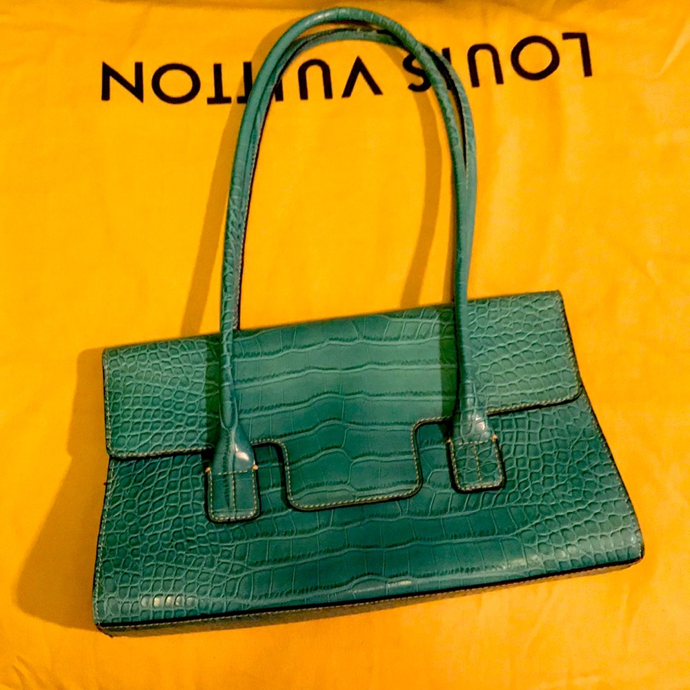 Blue Tommy Hilfiger purse